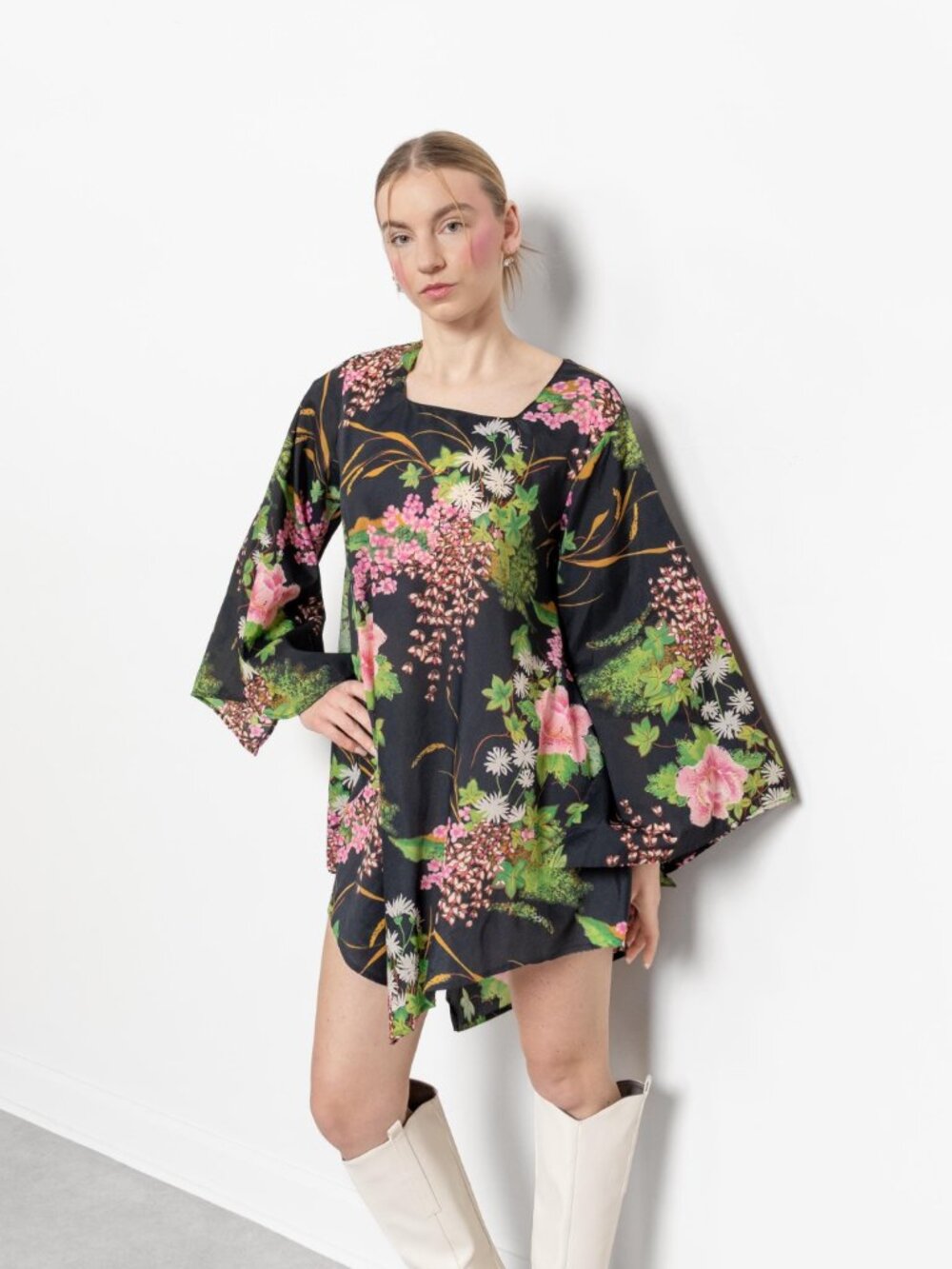 70s Floral Mini Tent Dress: Vintage Bell Sleeve Summer Dress (S/M)